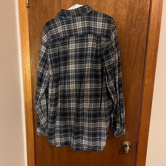 Carhartt Men’s Large Blue Flannel Button Up - Picture 2 of 3